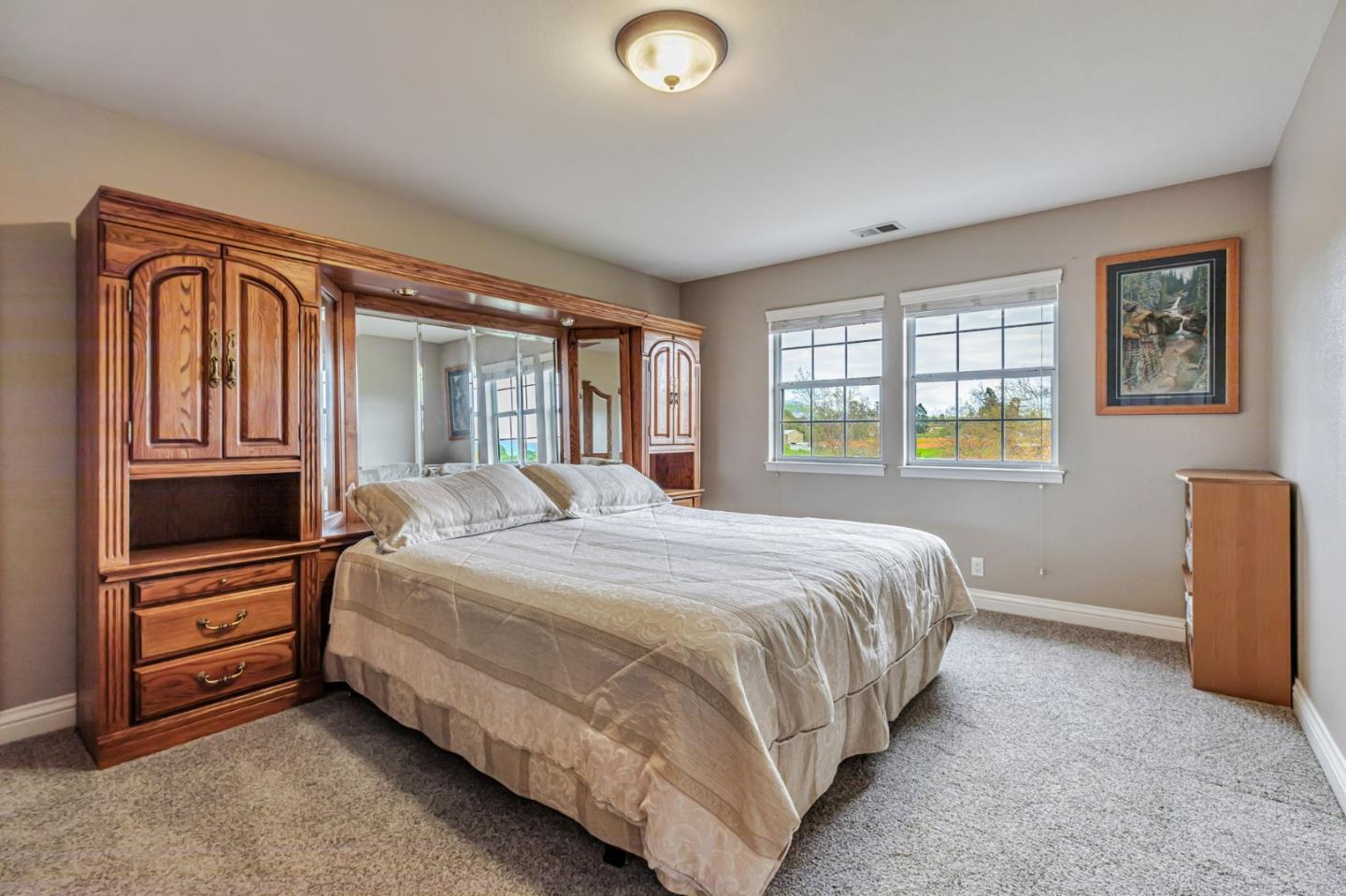 Detail Gallery Image 35 of 93 For 560 Tevis Trl, Hollister,  CA 95023 - 6 Beds | 3/1 Baths