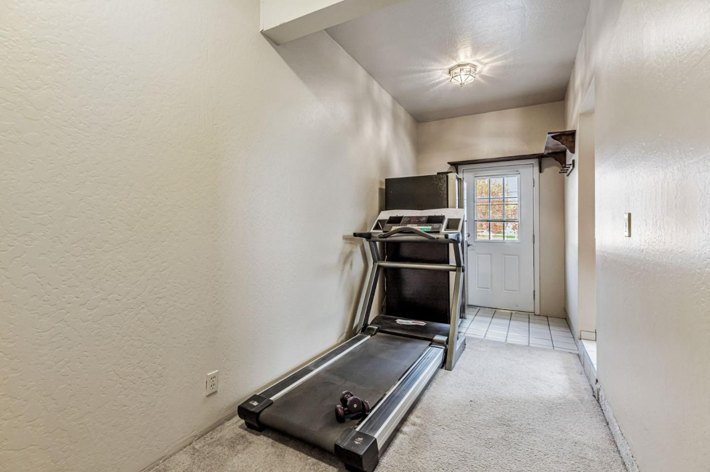 Detail Gallery Image 47 of 93 For 560 Tevis Trl, Hollister,  CA 95023 - 6 Beds | 3/1 Baths