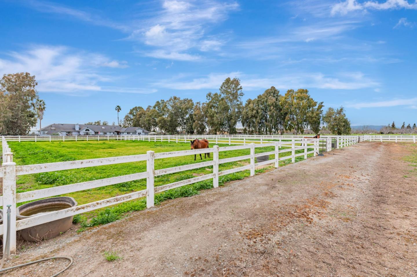 Detail Gallery Image 63 of 93 For 560 Tevis Trl, Hollister,  CA 95023 - 6 Beds | 3/1 Baths