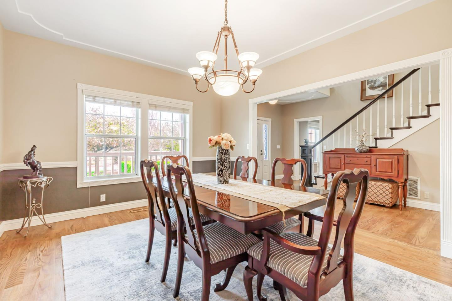 Detail Gallery Image 9 of 93 For 560 Tevis Trl, Hollister,  CA 95023 - 6 Beds | 3/1 Baths