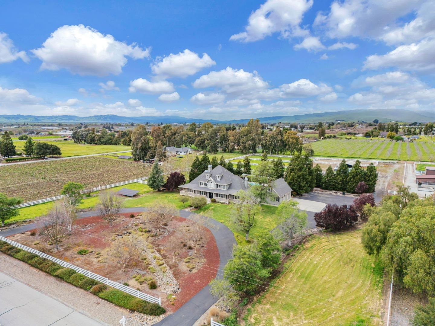 Detail Gallery Image 93 of 93 For 560 Tevis Trl, Hollister,  CA 95023 - 6 Beds | 3/1 Baths