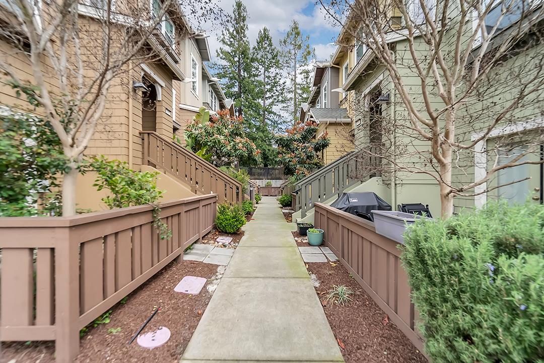 Detail Gallery Image 2 of 34 For 237 Bluebonnet Ln #504,  Scotts Valley,  CA 95066 - 4 Beds | 3/1 Baths