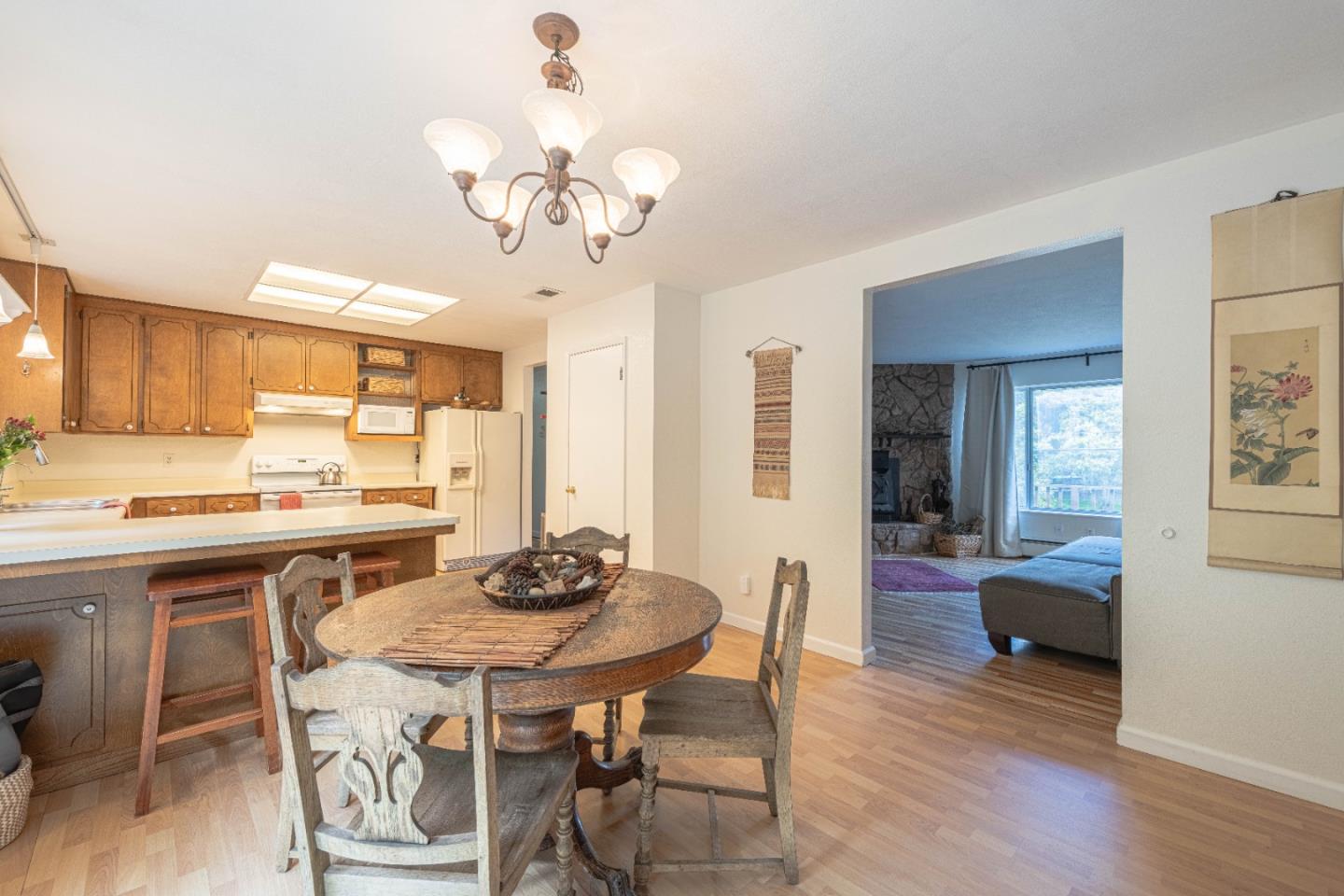 Detail Gallery Image 12 of 44 For 676 Paradise Rd, Salinas,  CA 93907 - 3 Beds | 2 Baths