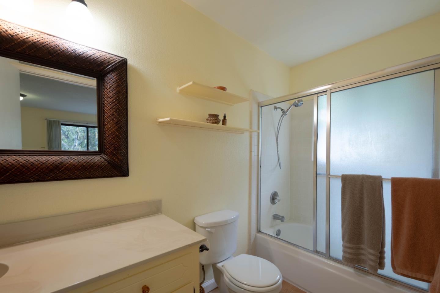 Detail Gallery Image 22 of 44 For 676 Paradise Rd, Salinas,  CA 93907 - 3 Beds | 2 Baths