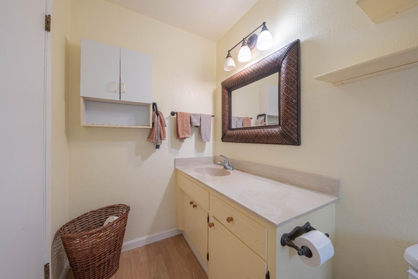 Detail Gallery Image 23 of 44 For 676 Paradise Rd, Salinas,  CA 93907 - 3 Beds | 2 Baths