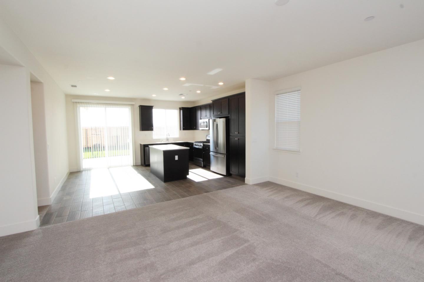 Detail Gallery Image 2 of 11 For 1209 Gypsum Dr, Los Banos,  CA 93635 - 3 Beds | 2 Baths