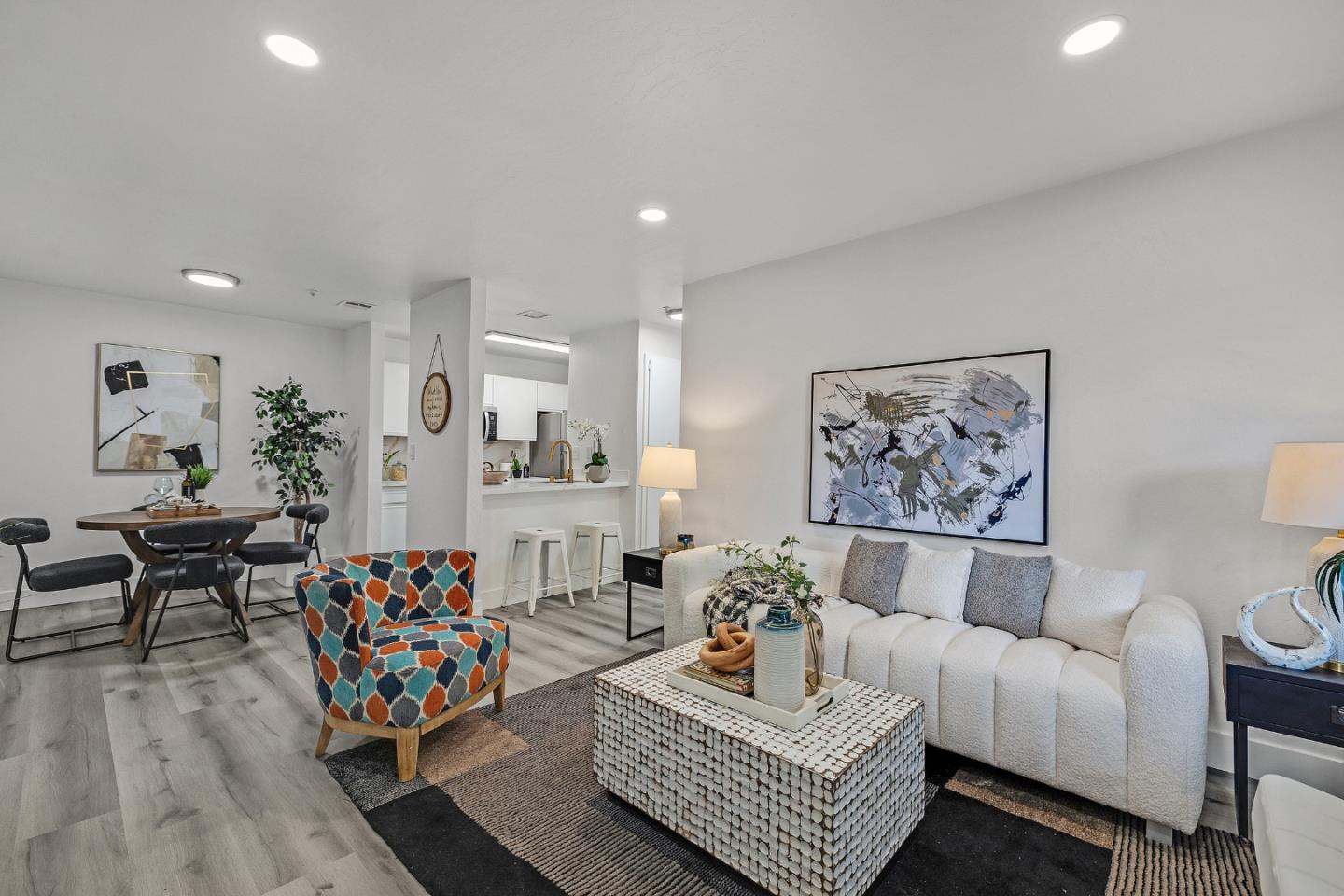 Detail Gallery Image 2 of 36 For 3173 Wayside Plz #102,  Walnut Creek,  CA 94597 - 2 Beds | 2 Baths