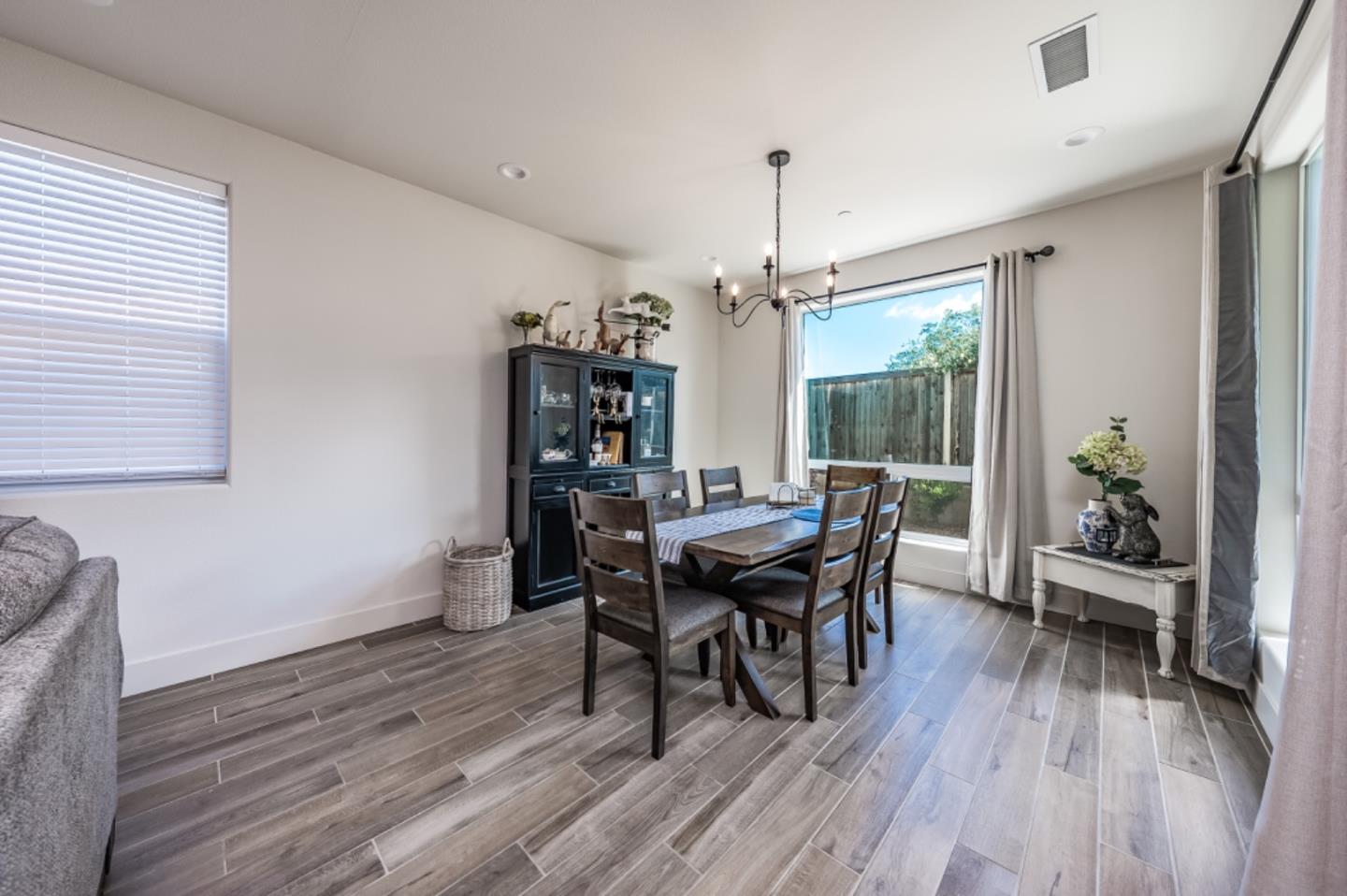 Detail Gallery Image 11 of 69 For 848 Orchard Hills Rd, Madera,  CA 93636 - 3 Beds | 2/1 Baths