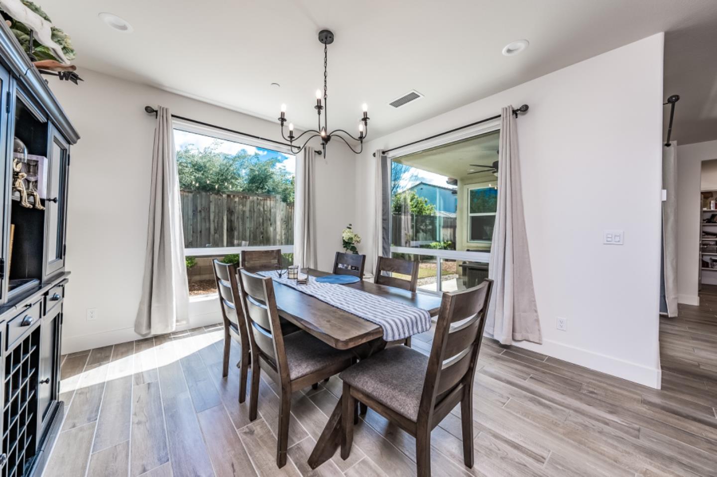 Detail Gallery Image 12 of 69 For 848 Orchard Hills Rd, Madera,  CA 93636 - 3 Beds | 2/1 Baths