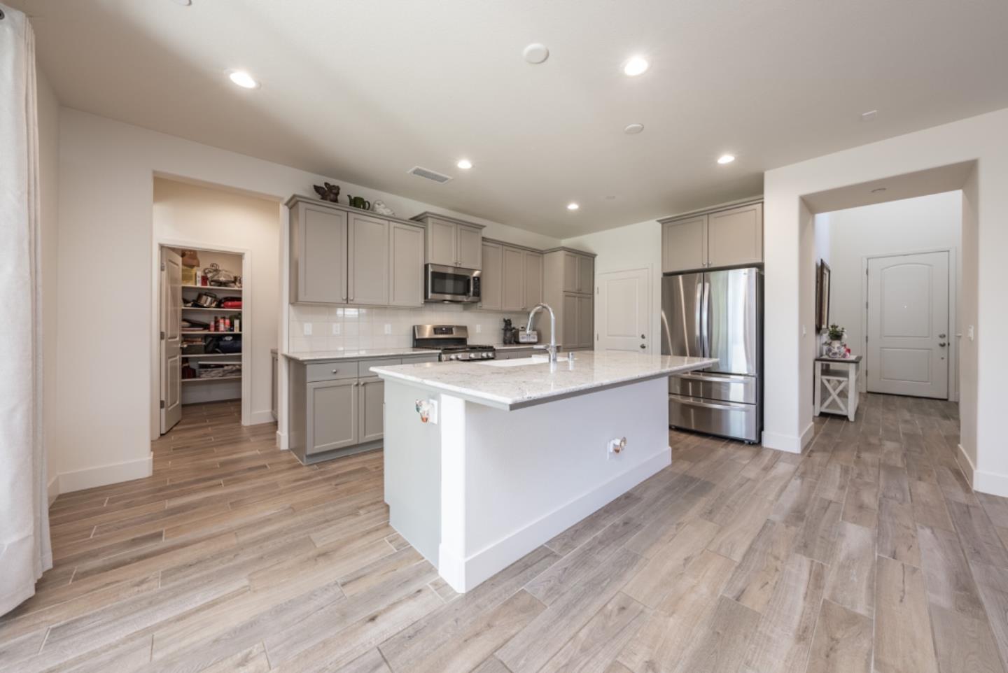 Detail Gallery Image 14 of 69 For 848 Orchard Hills Rd, Madera,  CA 93636 - 3 Beds | 2/1 Baths
