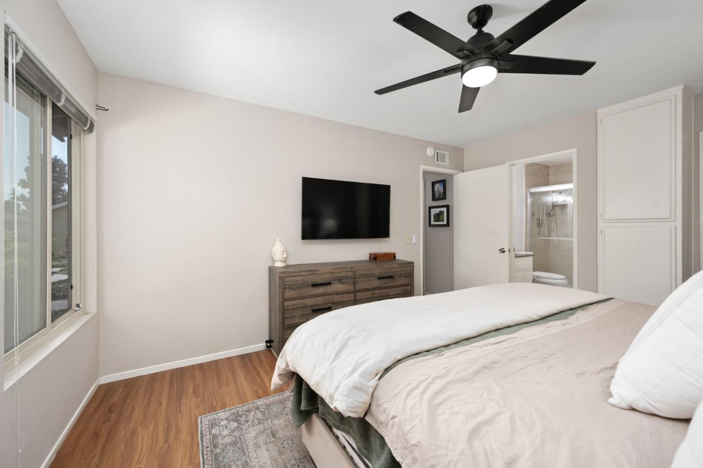 Detail Gallery Image 11 of 28 For 3575 Guava Way, Oceanside,  CA 92058 - 2 Beds | 2 Baths