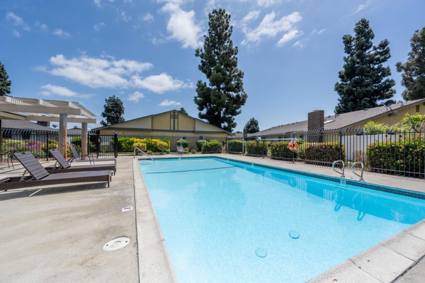 Detail Gallery Image 23 of 28 For 3575 Guava Way, Oceanside,  CA 92058 - 2 Beds | 2 Baths