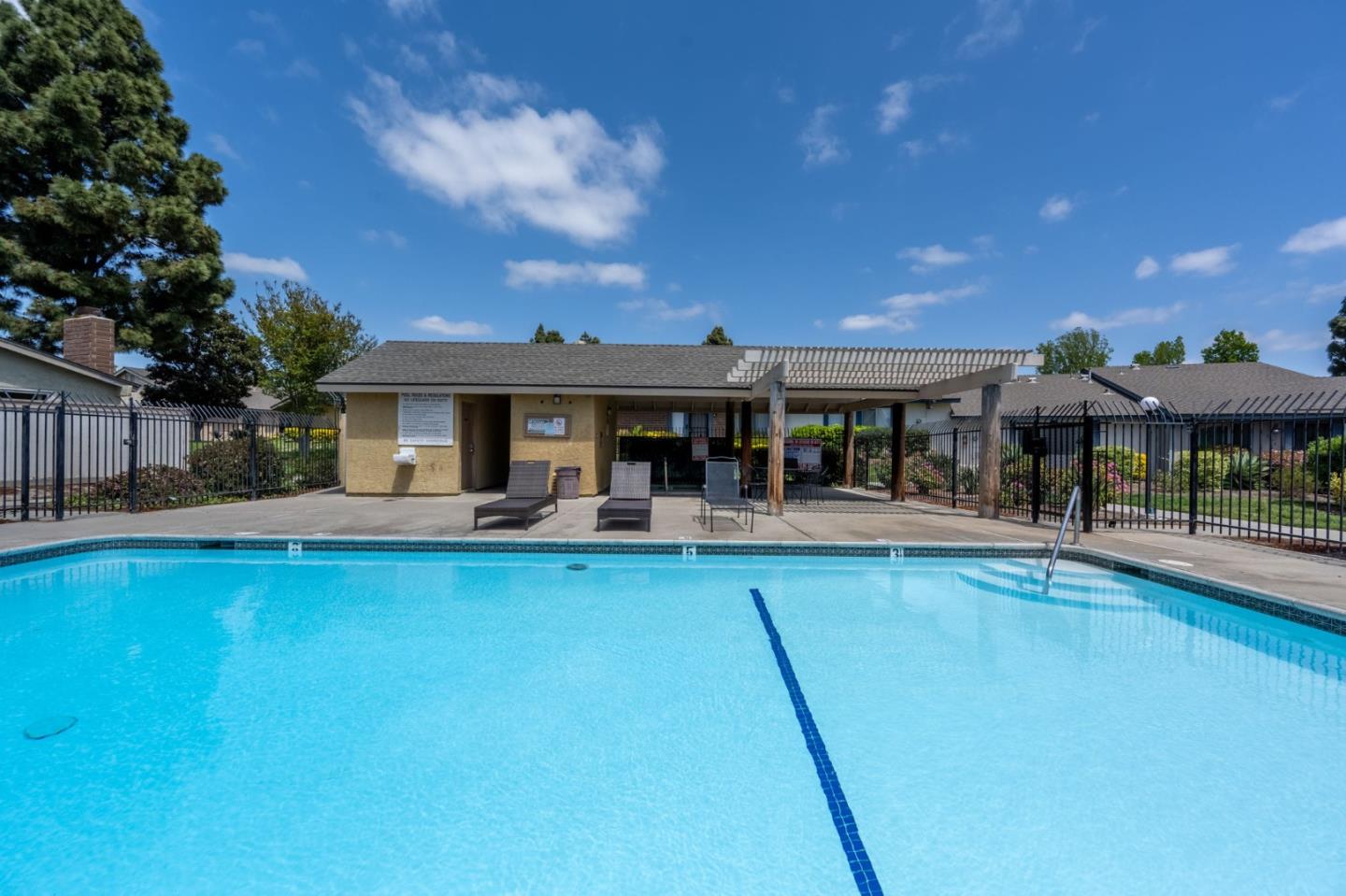 Detail Gallery Image 24 of 28 For 3575 Guava Way, Oceanside,  CA 92058 - 2 Beds | 2 Baths