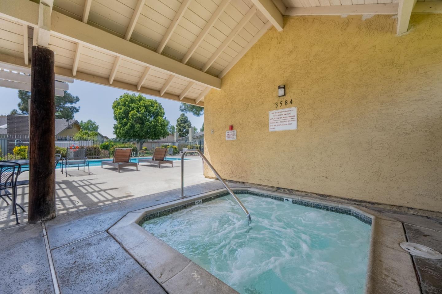 Detail Gallery Image 25 of 28 For 3575 Guava Way, Oceanside,  CA 92058 - 2 Beds | 2 Baths