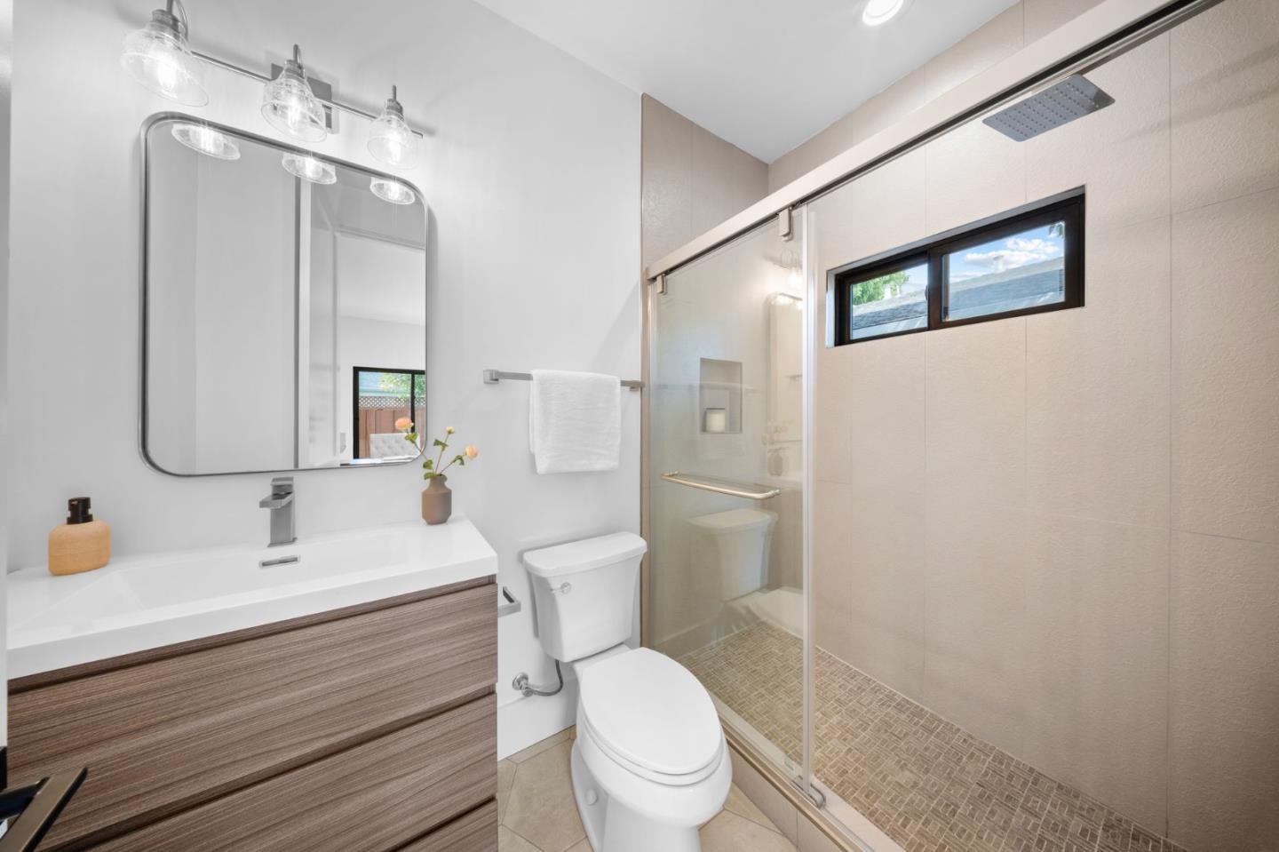 Detail Gallery Image 12 of 46 For 288 Clearpark Cir, San Jose,  CA 95136 - 7 Beds | 7/1 Baths
