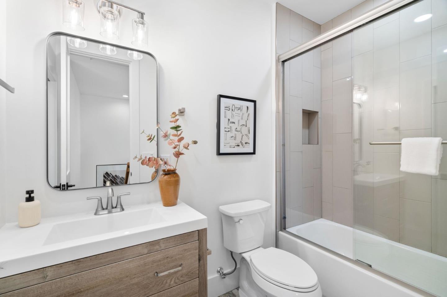 Detail Gallery Image 26 of 46 For 288 Clearpark Cir, San Jose,  CA 95136 - 7 Beds | 7/1 Baths