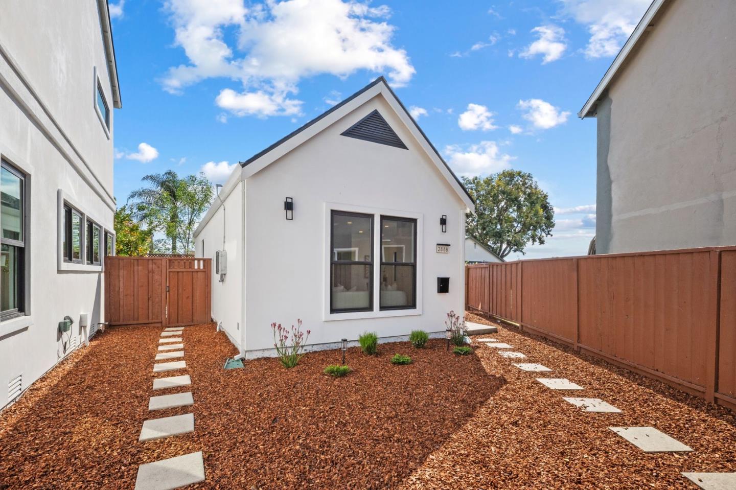 Detail Gallery Image 32 of 46 For 288 Clearpark Cir, San Jose,  CA 95136 - 7 Beds | 7/1 Baths