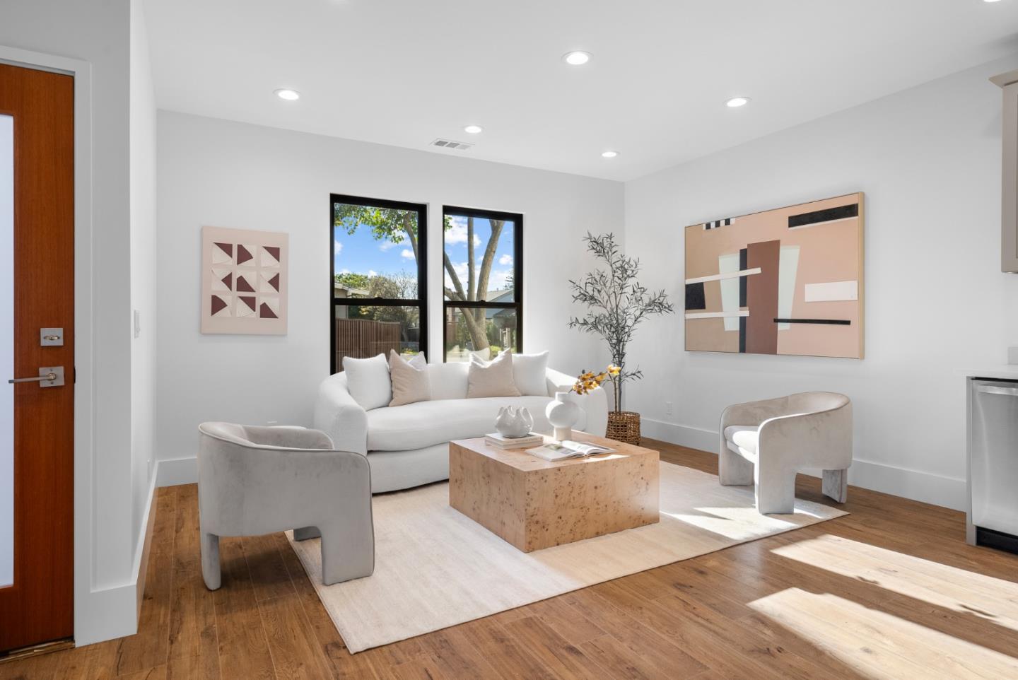 Detail Gallery Image 33 of 46 For 288 Clearpark Cir, San Jose,  CA 95136 - 7 Beds | 7/1 Baths