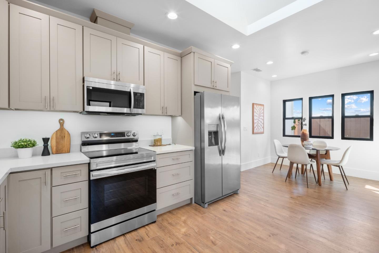 Detail Gallery Image 35 of 46 For 288 Clearpark Cir, San Jose,  CA 95136 - 7 Beds | 7/1 Baths