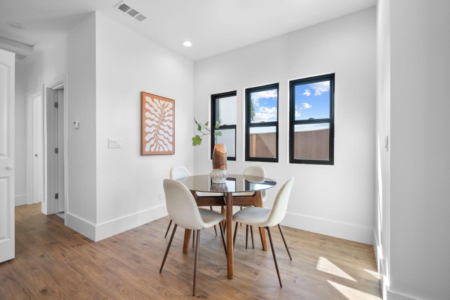 Detail Gallery Image 36 of 46 For 288 Clearpark Cir, San Jose,  CA 95136 - 7 Beds | 7/1 Baths