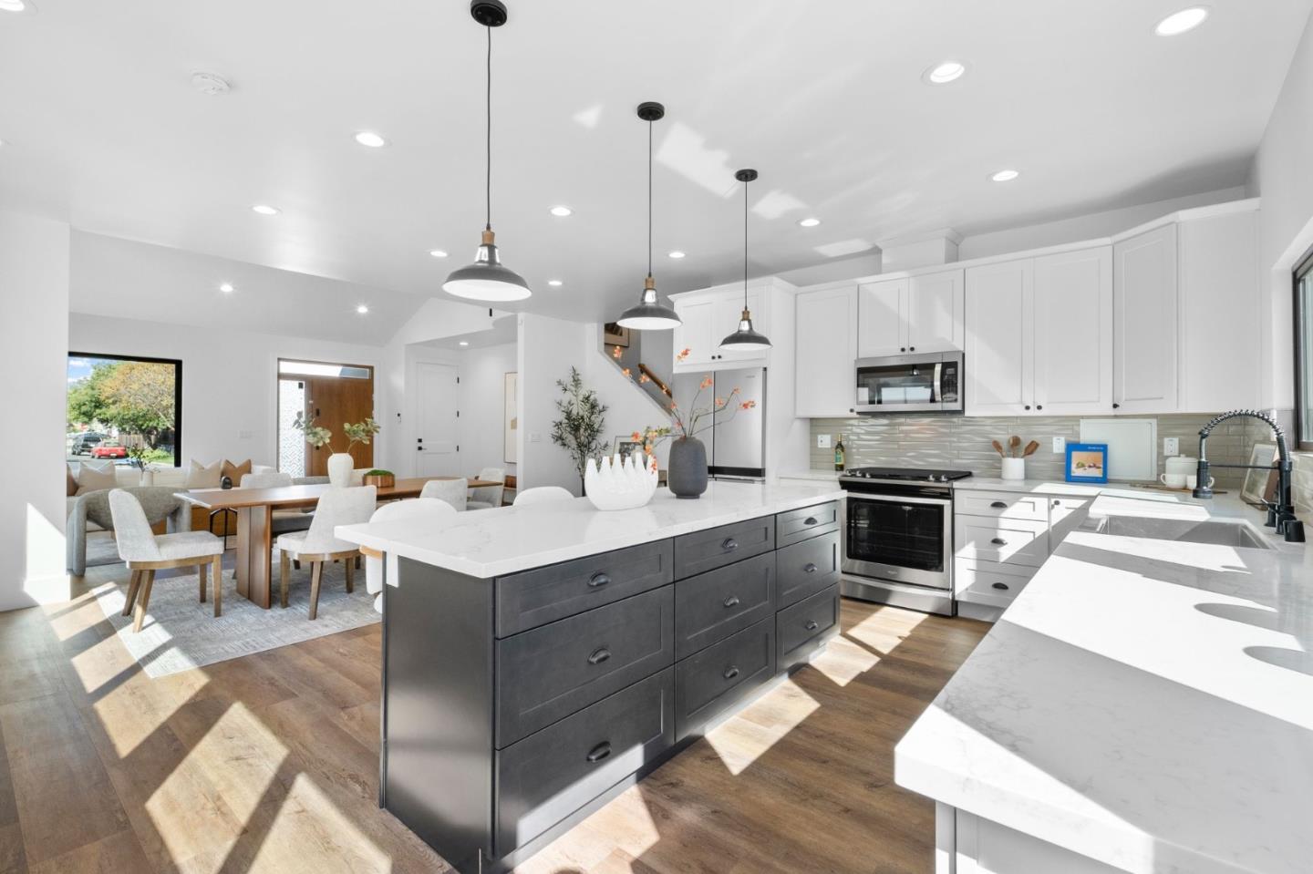 Detail Gallery Image 8 of 46 For 288 Clearpark Cir, San Jose,  CA 95136 - 7 Beds | 7/1 Baths