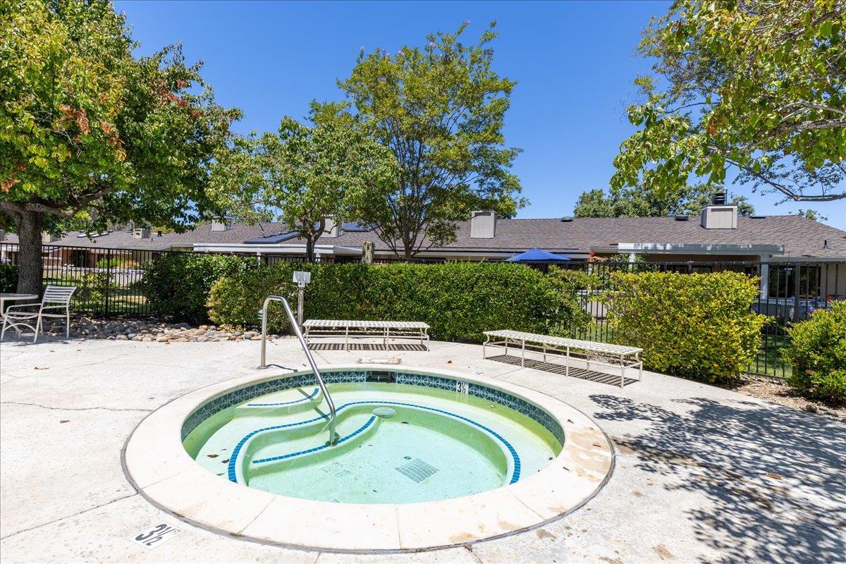 Detail Gallery Image 38 of 39 For 1108 Camber Tree Ct, San Jose,  CA 95120 - 3 Beds | 2 Baths