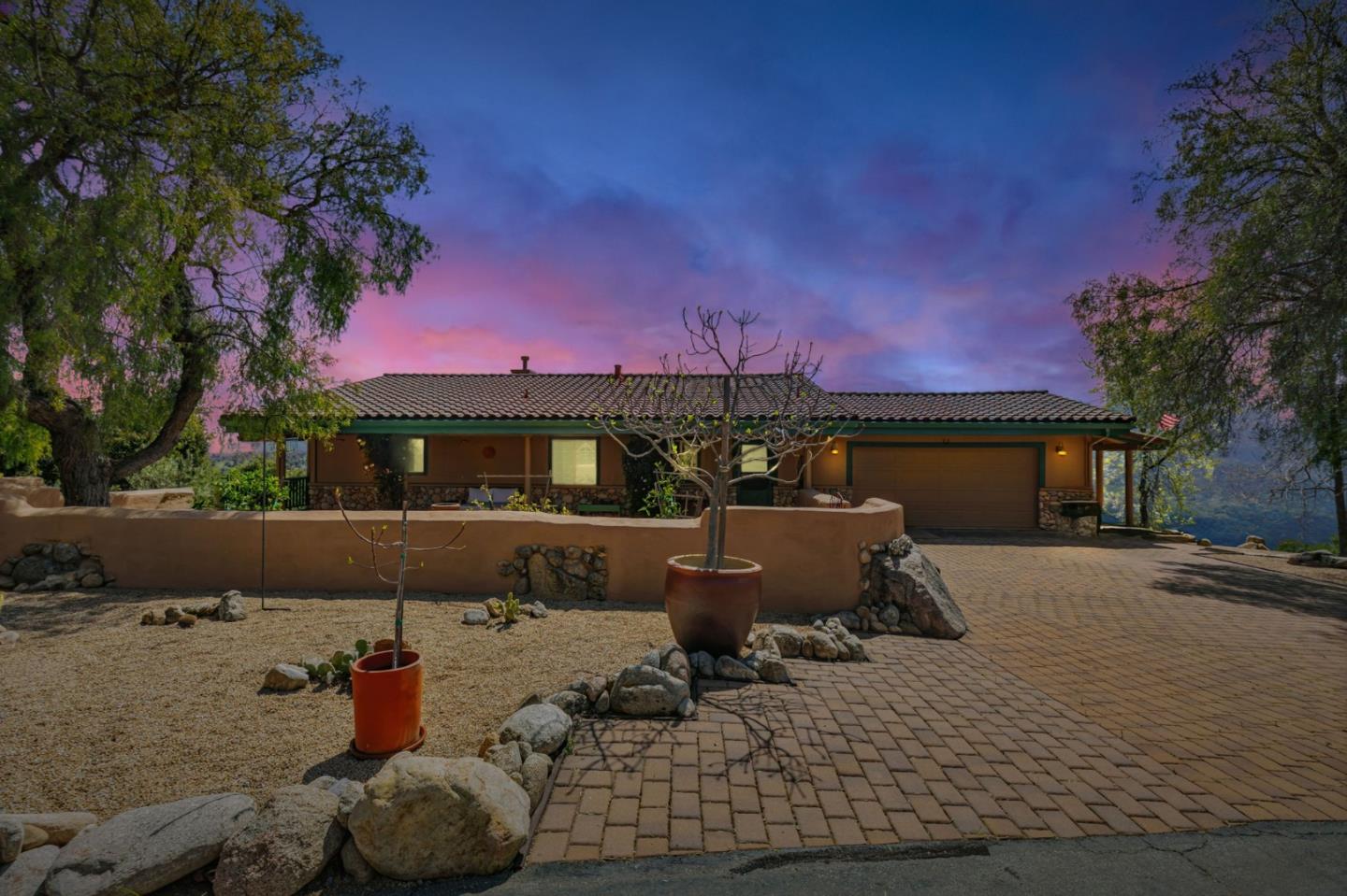 Detail Gallery Image 13 of 74 For 18 Asoleado Dr, Carmel Valley,  CA 93924 - 3 Beds | 2 Baths