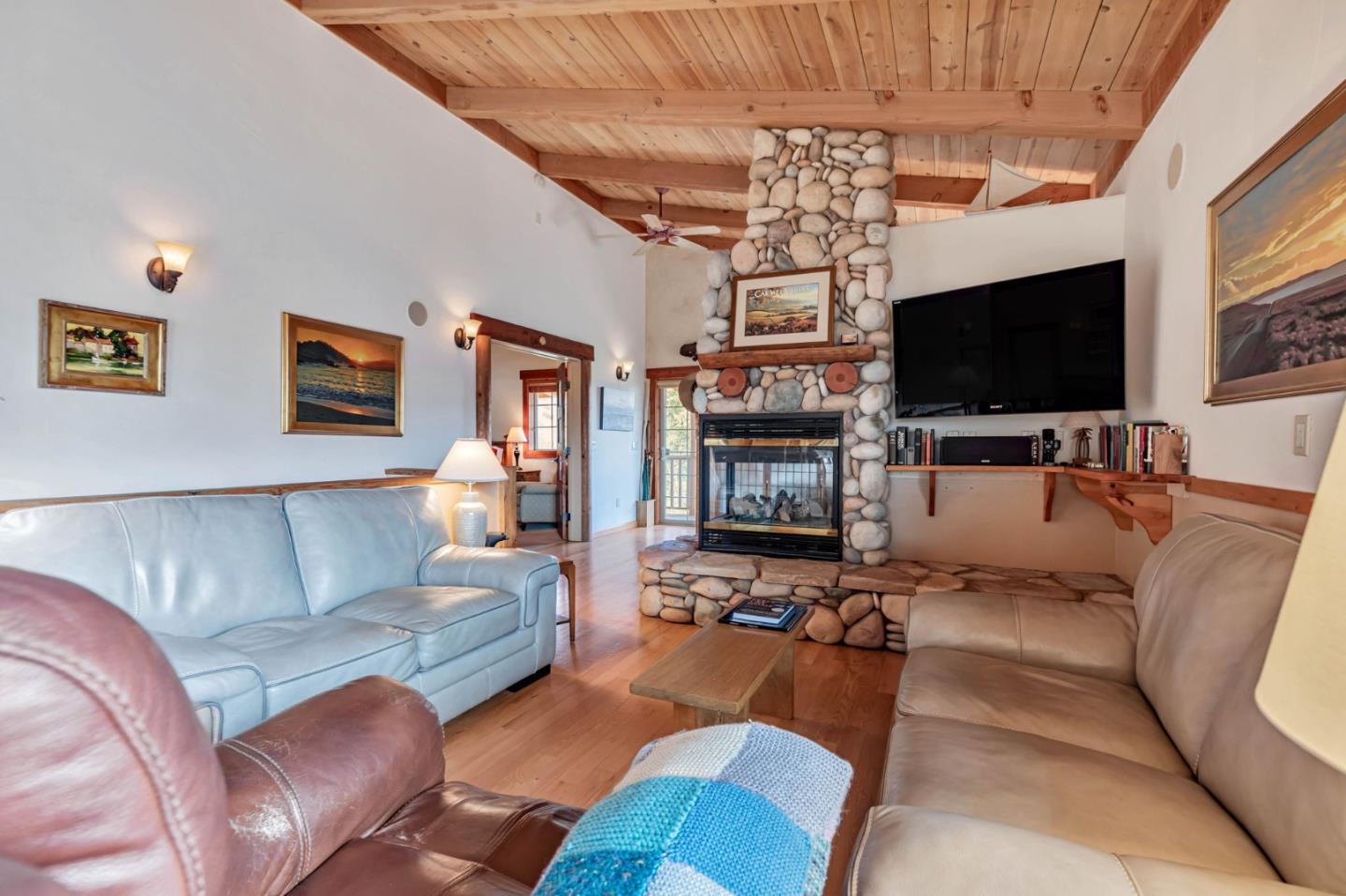 Detail Gallery Image 21 of 74 For 18 Asoleado Dr, Carmel Valley,  CA 93924 - 3 Beds | 2 Baths