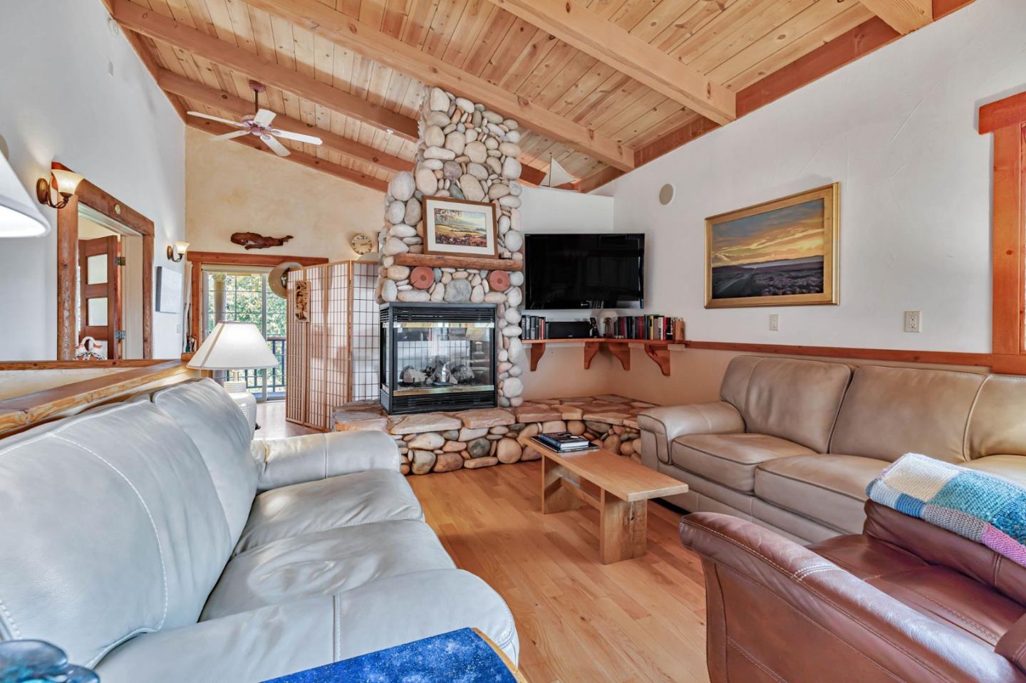 Detail Gallery Image 22 of 74 For 18 Asoleado Dr, Carmel Valley,  CA 93924 - 3 Beds | 2 Baths