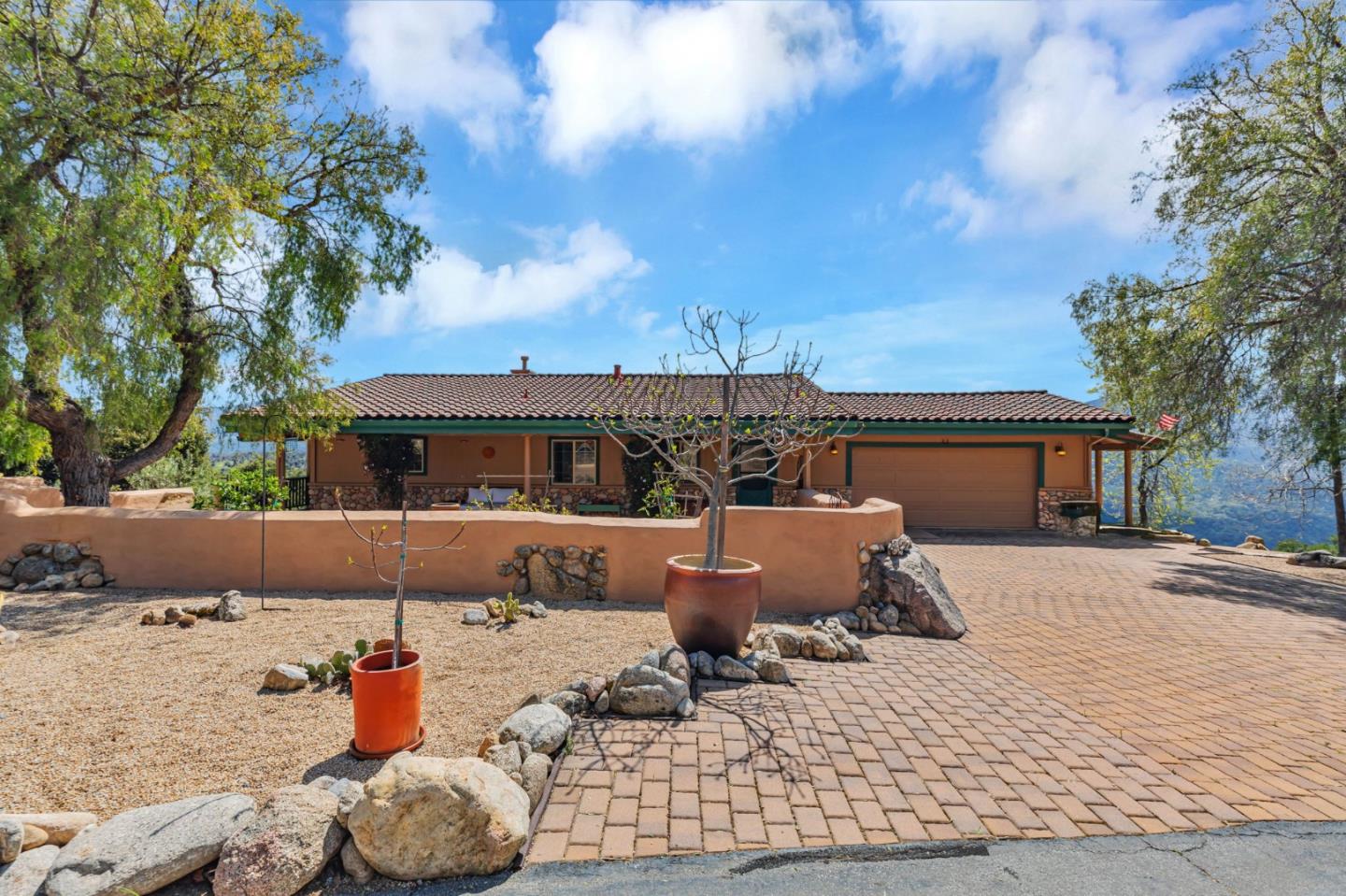 Detail Gallery Image 7 of 74 For 18 Asoleado Dr, Carmel Valley,  CA 93924 - 3 Beds | 2 Baths