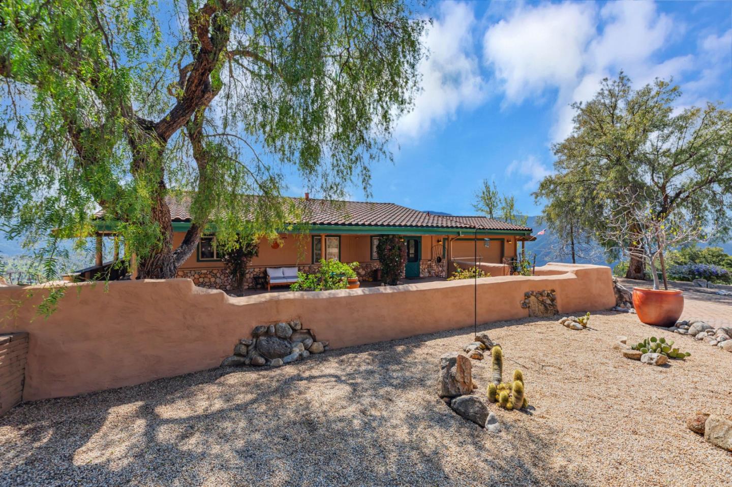 Detail Gallery Image 9 of 74 For 18 Asoleado Dr, Carmel Valley,  CA 93924 - 3 Beds | 2 Baths