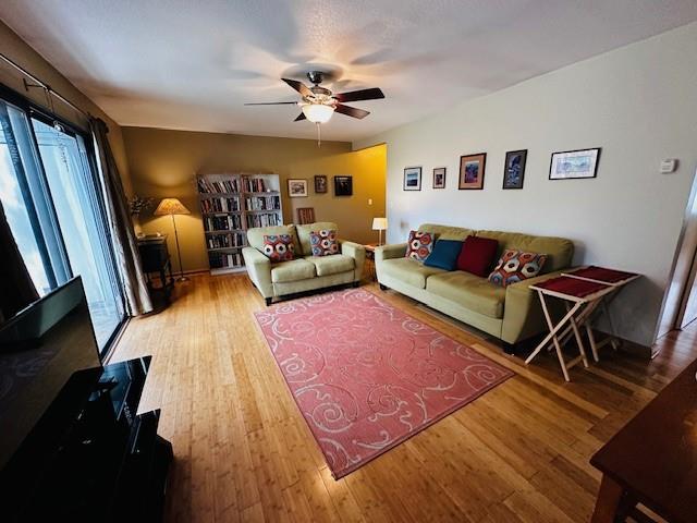 Detail Gallery Image 15 of 29 For 900 Cambridge Dr #56,  Benicia,  CA 94510 - 2 Beds | 1 Baths