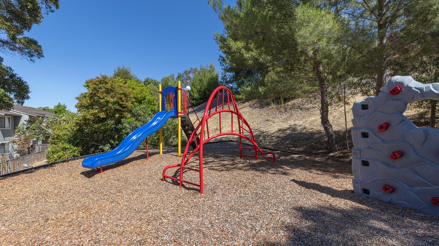 Detail Gallery Image 43 of 43 For 900 Cambridge Dr #56,  Benicia,  CA 94510 - 2 Beds | 1 Baths