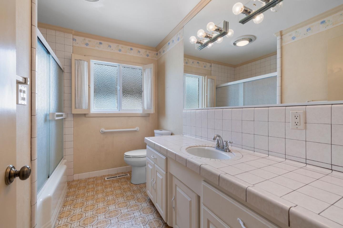 Detail Gallery Image 26 of 39 For 101 Bronson St, Watsonville,  CA 95076 - 3 Beds | 2 Baths