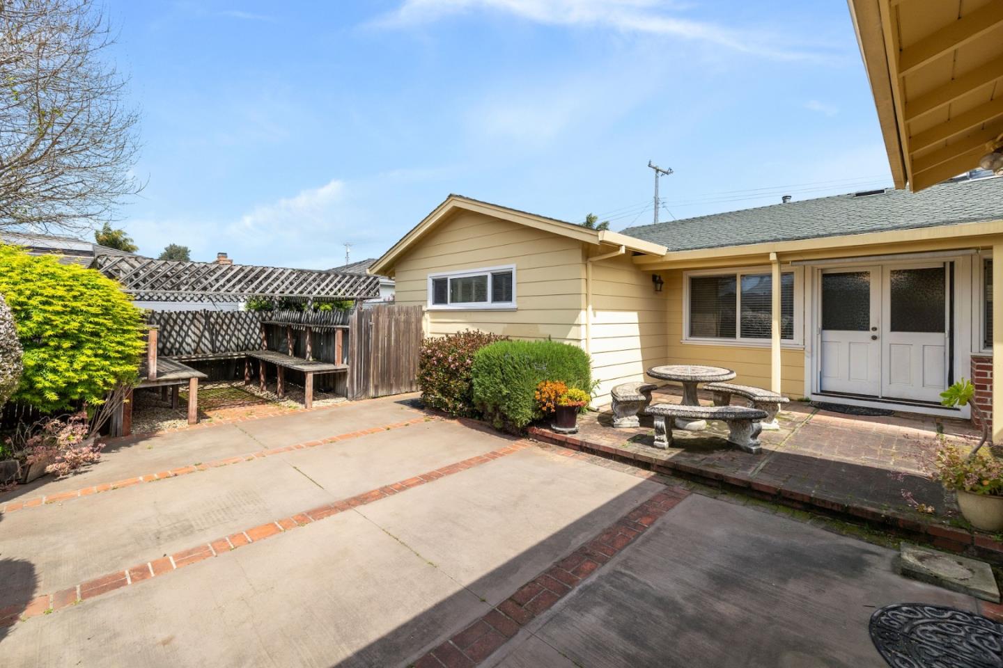 Detail Gallery Image 30 of 39 For 101 Bronson St, Watsonville,  CA 95076 - 3 Beds | 2 Baths