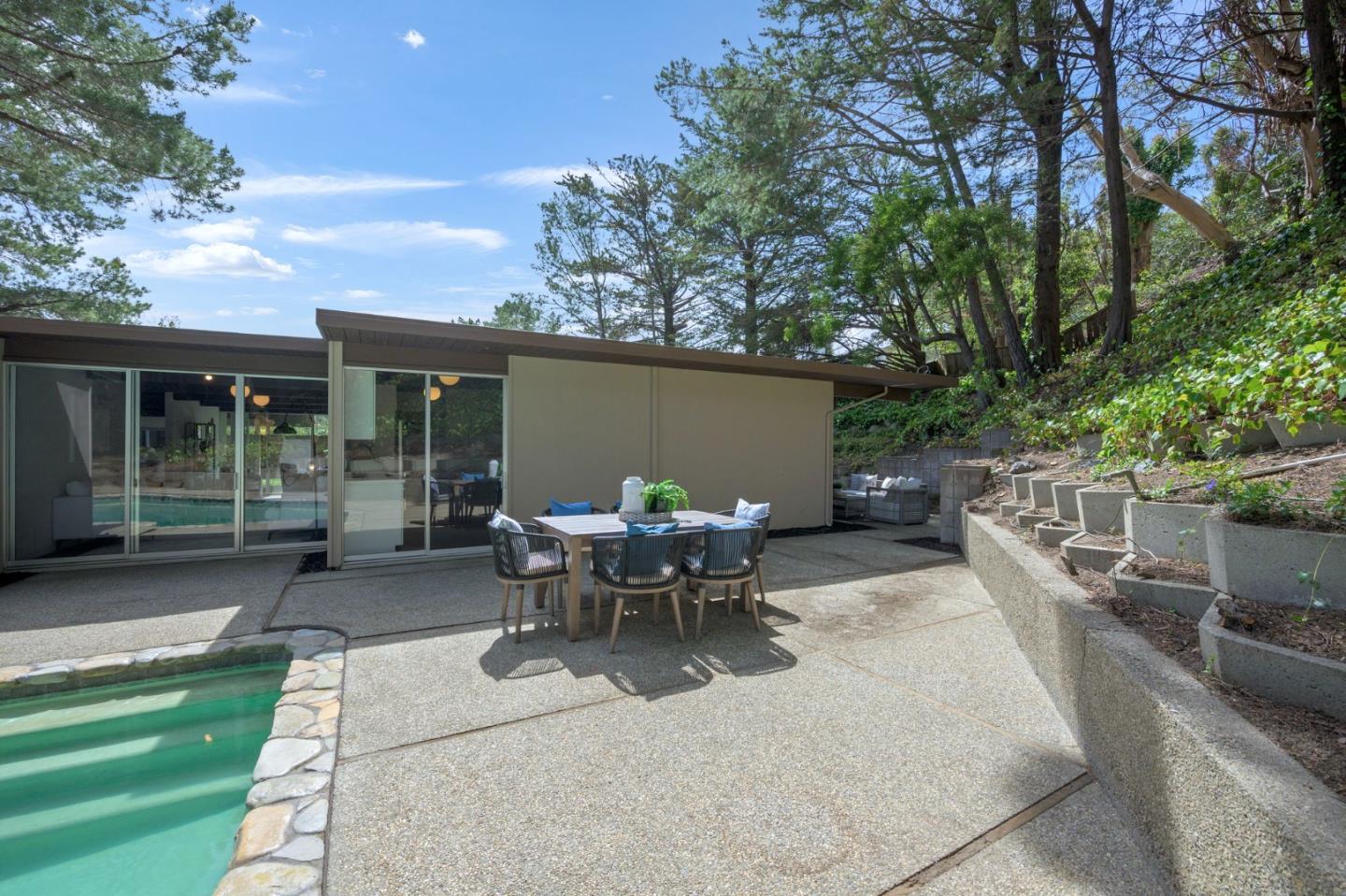Detail Gallery Image 61 of 87 For 7 Mariposa Ct, Burlingame,  CA 94010 - 4 Beds | 2 Baths