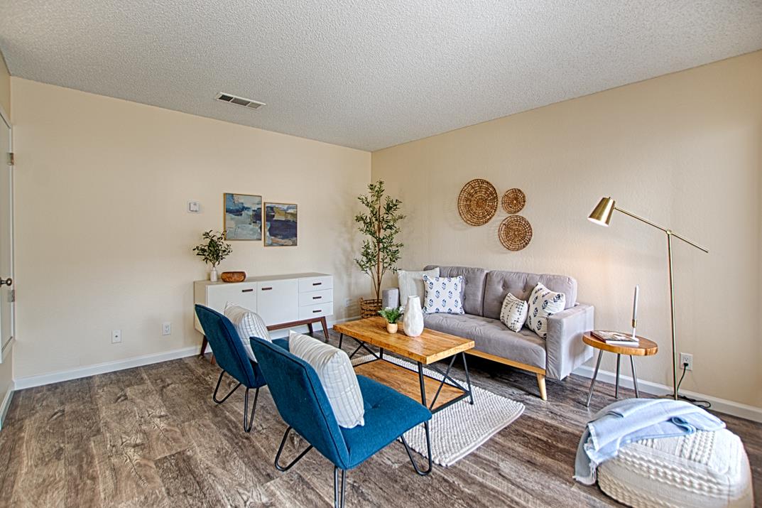 Detail Gallery Image 4 of 29 For 106 Palo Verde Ter, Santa Cruz,  CA 95060 - 1 Beds | 1 Baths