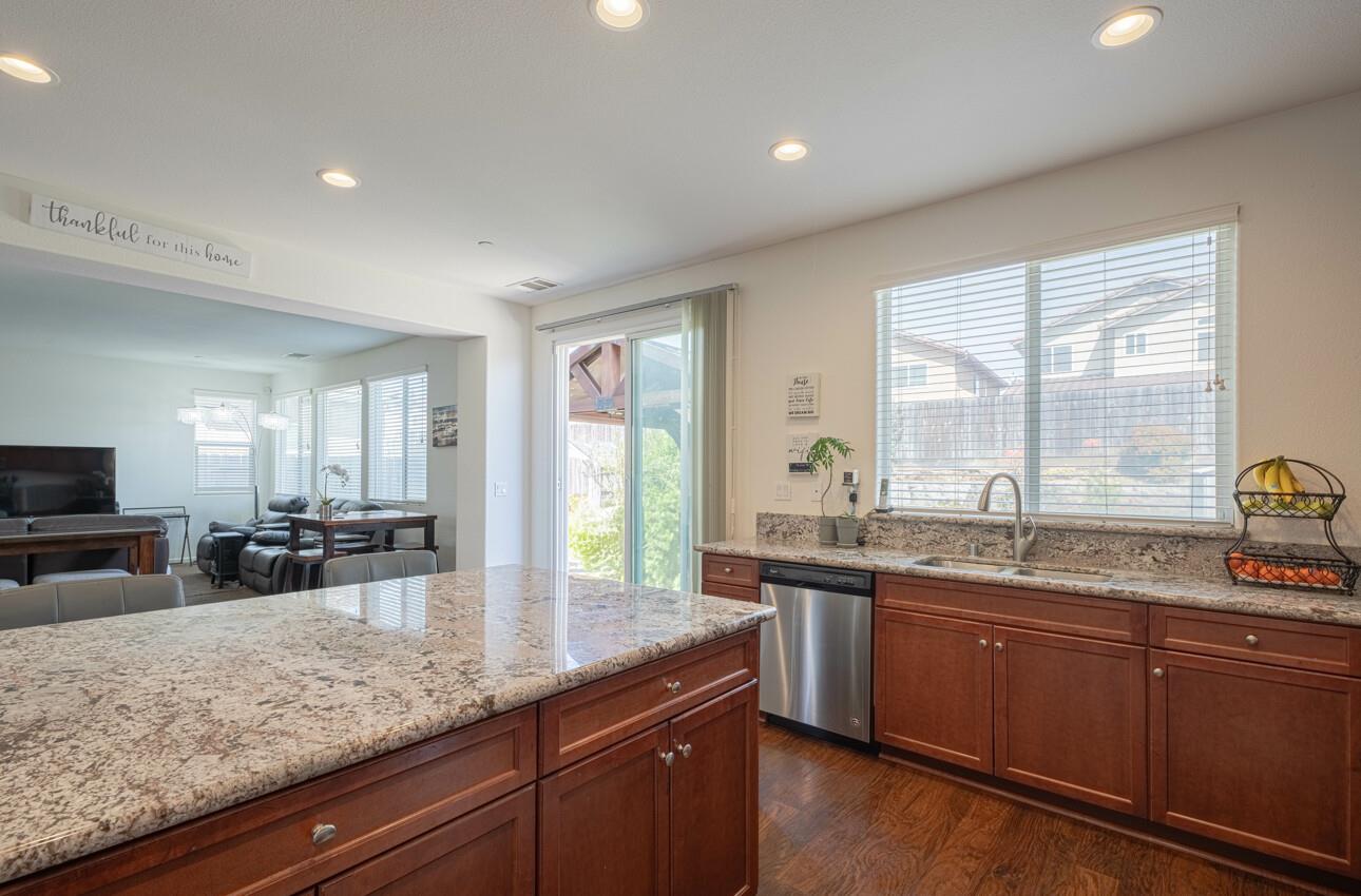 Detail Gallery Image 10 of 37 For 1141 San Gabriel, Soledad,  CA 93960 - 3 Beds | 2/1 Baths