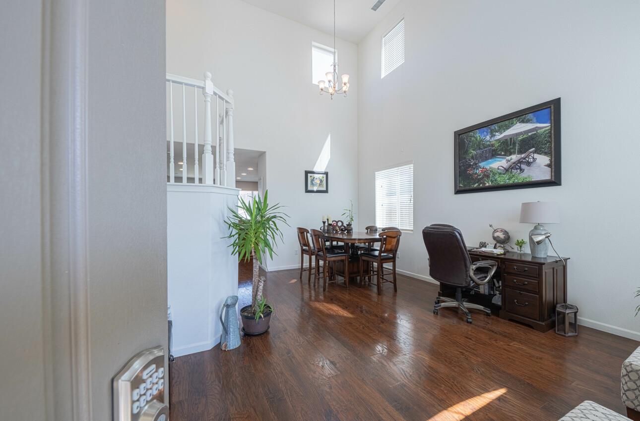 Detail Gallery Image 4 of 37 For 1141 San Gabriel, Soledad,  CA 93960 - 3 Beds | 2/1 Baths