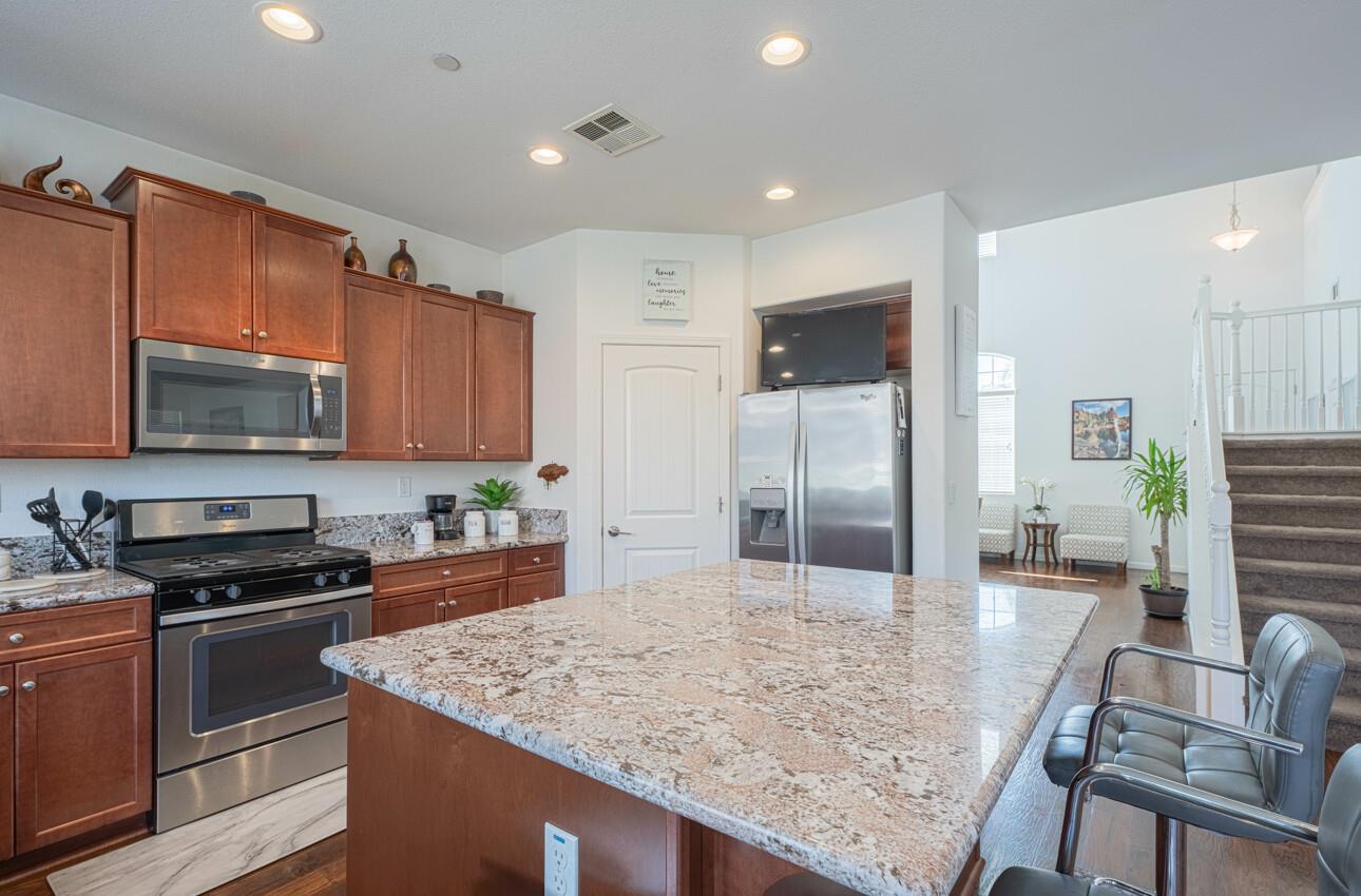 Detail Gallery Image 9 of 37 For 1141 San Gabriel, Soledad,  CA 93960 - 3 Beds | 2/1 Baths