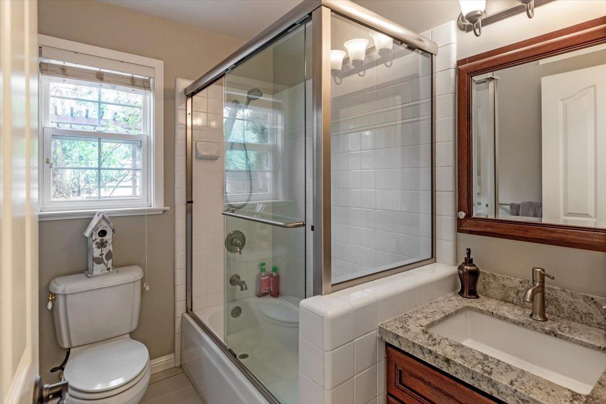 Detail Gallery Image 12 of 48 For 18125 Santa Ana Rd, Los Gatos,  CA 95033 - 3 Beds | 2 Baths