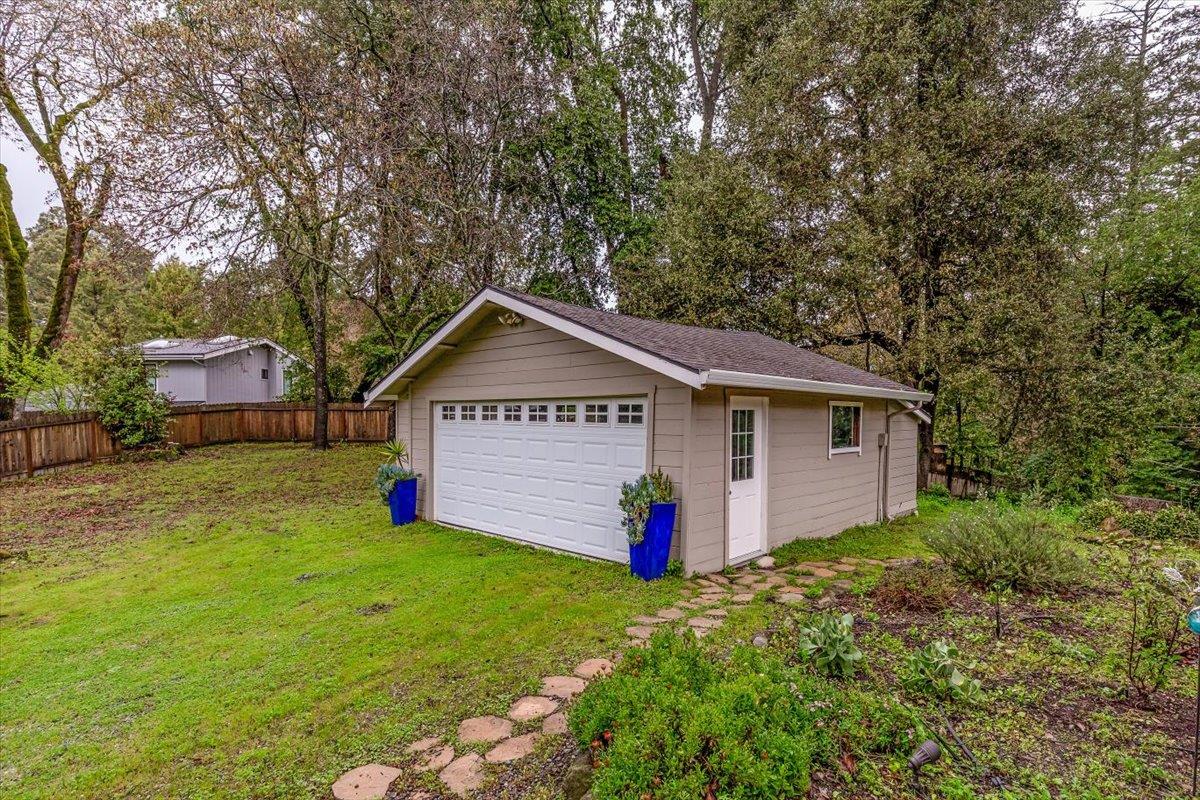 Detail Gallery Image 23 of 48 For 18125 Santa Ana Rd, Los Gatos,  CA 95033 - 3 Beds | 2 Baths