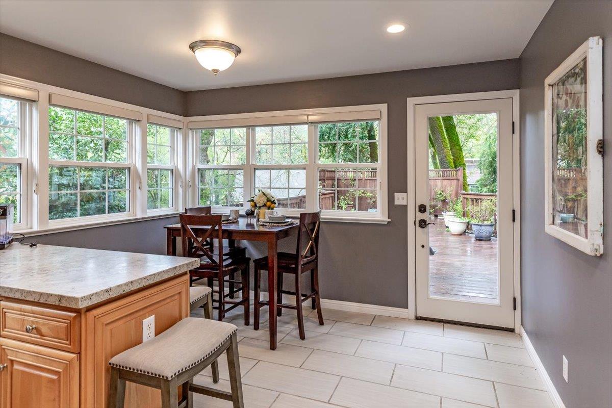 Detail Gallery Image 5 of 48 For 18125 Santa Ana Rd, Los Gatos,  CA 95033 - 3 Beds | 2 Baths