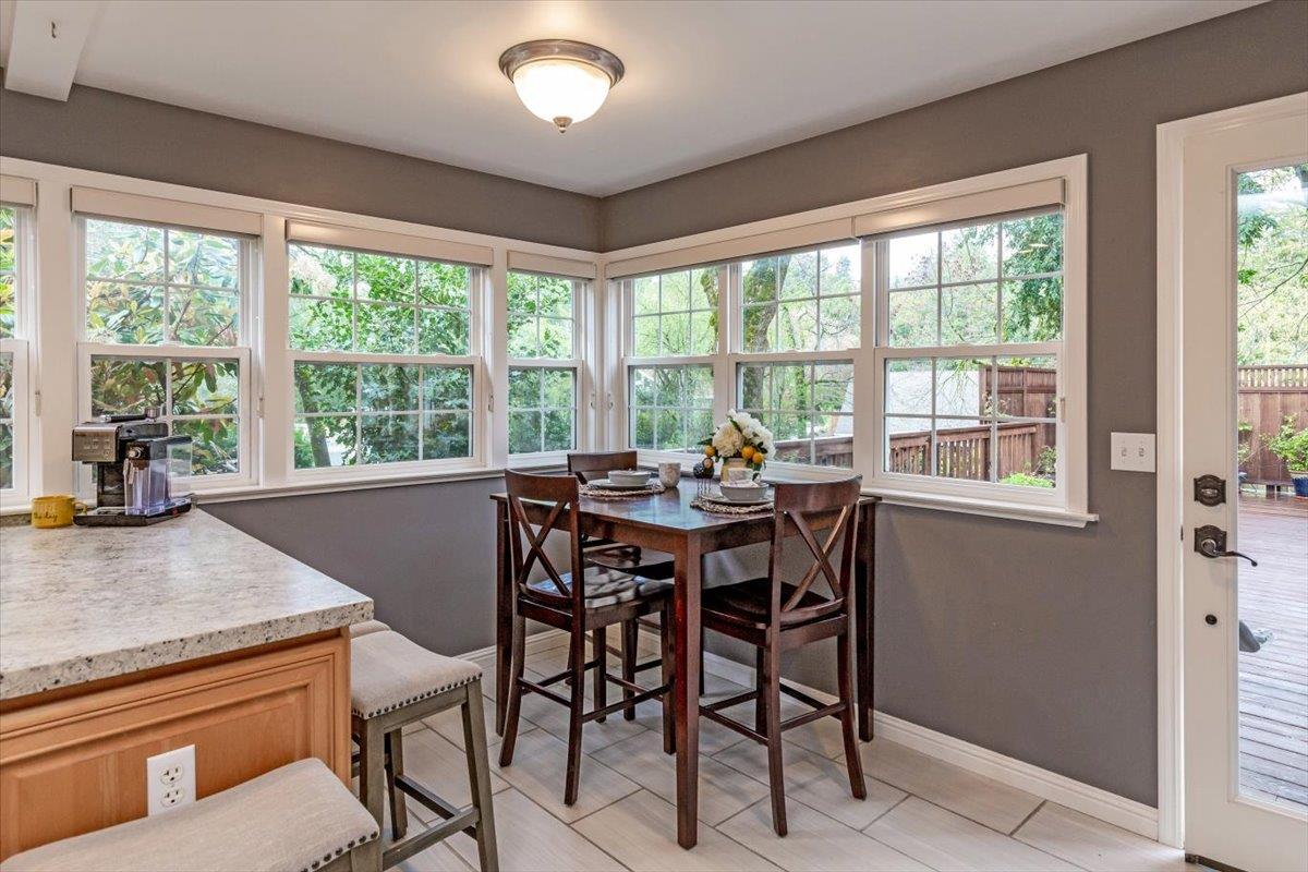 Detail Gallery Image 6 of 48 For 18125 Santa Ana Rd, Los Gatos,  CA 95033 - 3 Beds | 2 Baths