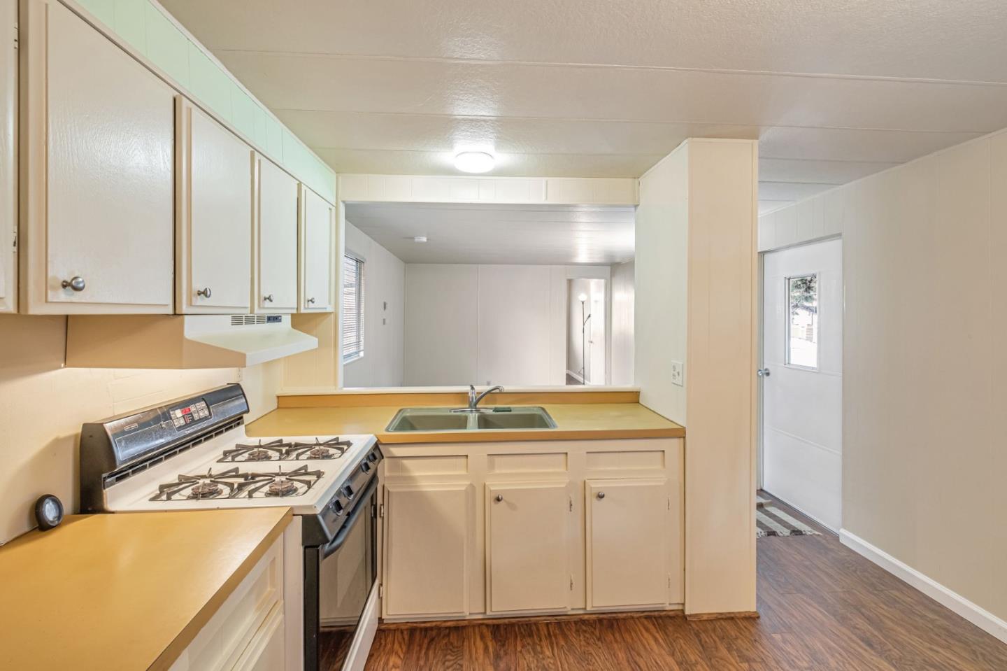 Detail Gallery Image 13 of 25 For 6011 Scotts Valley Dr #6,  Scotts Valley,  CA 95066 - 2 Beds | 1/1 Baths