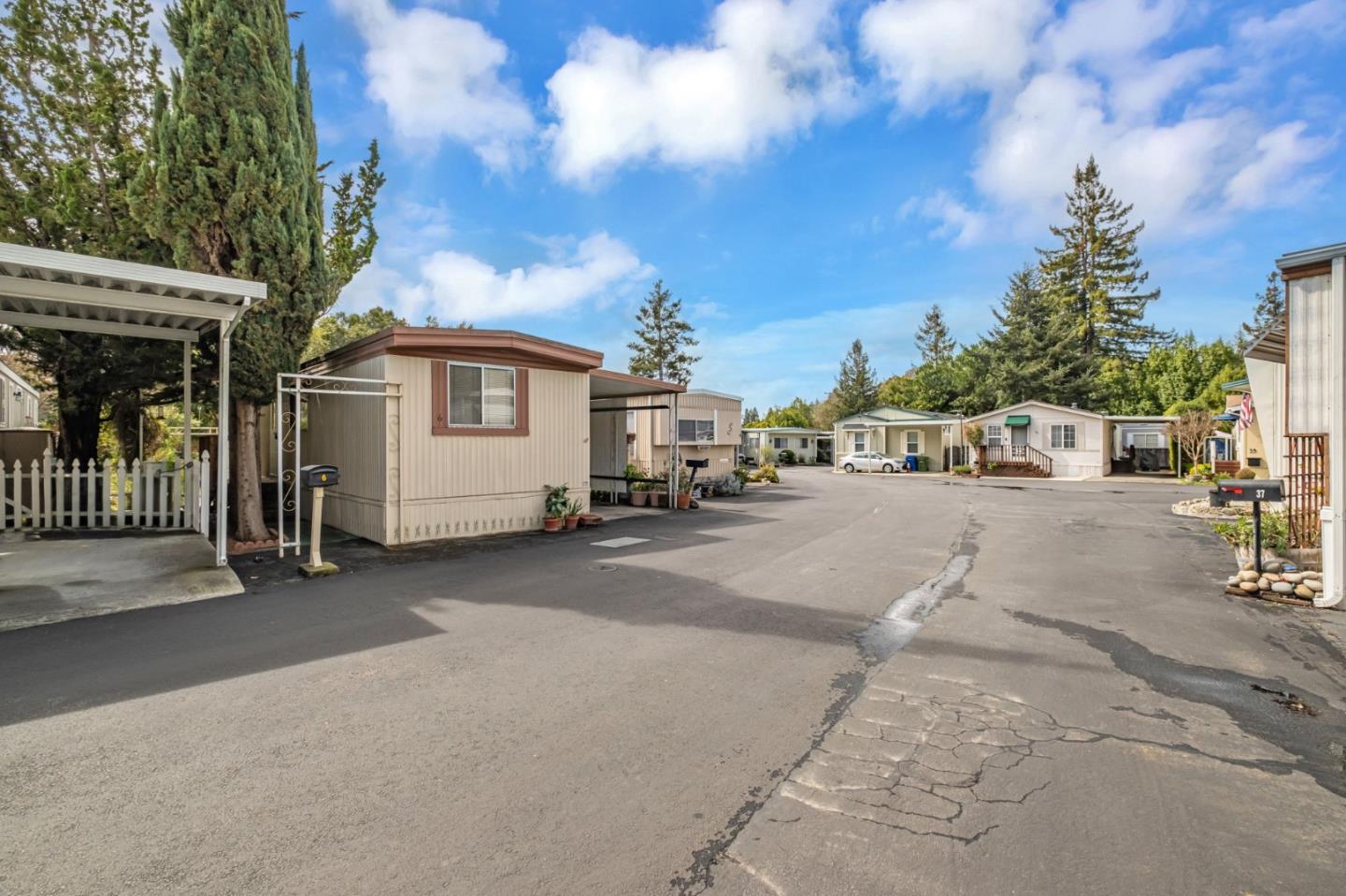 Detail Gallery Image 3 of 25 For 6011 Scotts Valley Dr #6,  Scotts Valley,  CA 95066 - 2 Beds | 1/1 Baths