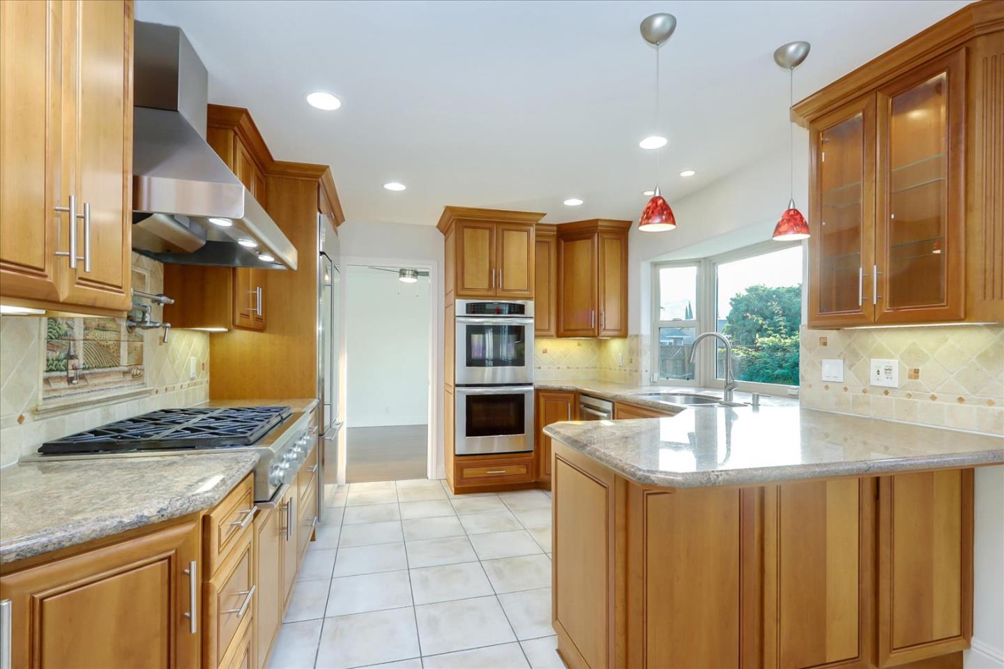 Detail Gallery Image 11 of 44 For 249 Purple Glen Dr, San Jose,  CA 95119 - 5 Beds | 3 Baths