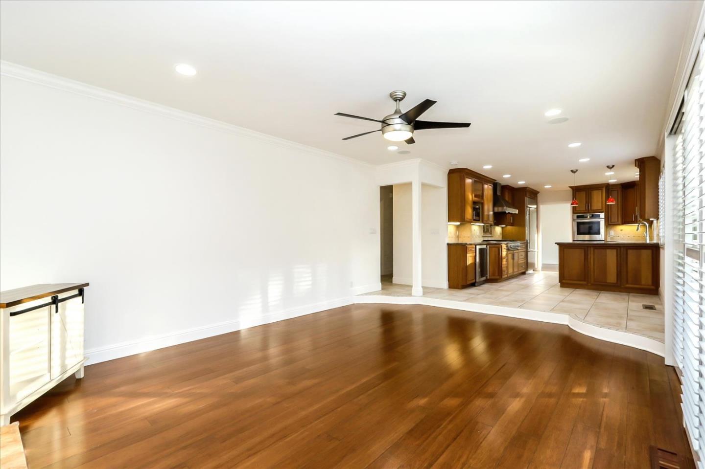 Detail Gallery Image 22 of 44 For 249 Purple Glen Dr, San Jose,  CA 95119 - 5 Beds | 3 Baths