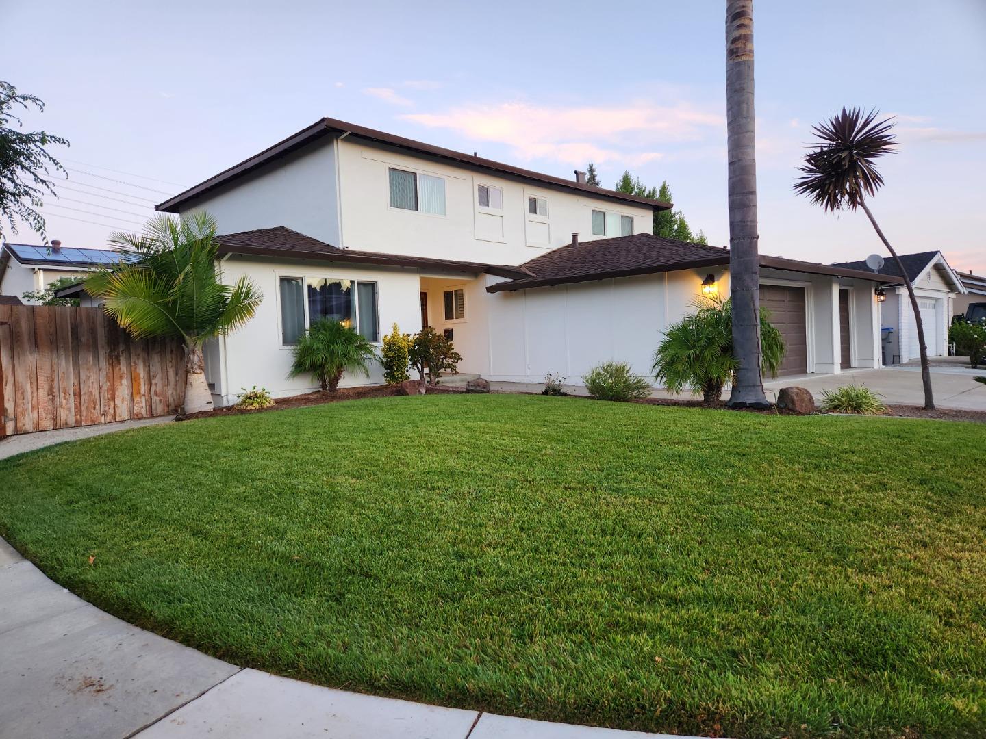 Detail Gallery Image 3 of 44 For 249 Purple Glen Dr, San Jose,  CA 95119 - 5 Beds | 3 Baths