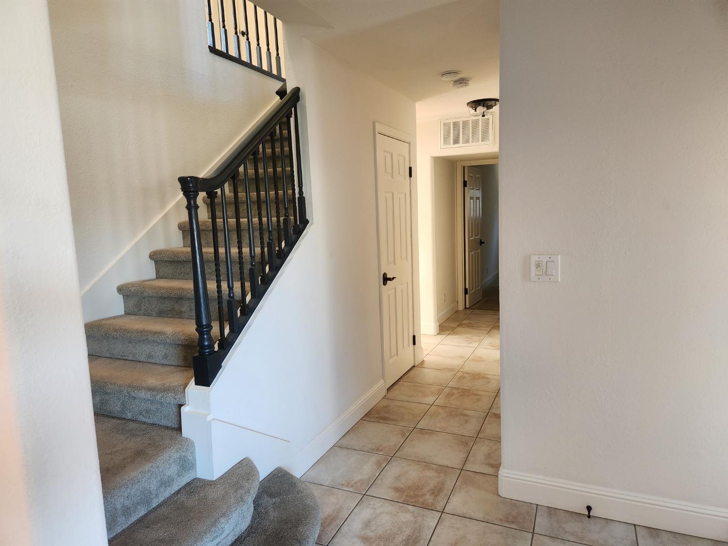 Detail Gallery Image 5 of 44 For 249 Purple Glen Dr, San Jose,  CA 95119 - 5 Beds | 3 Baths
